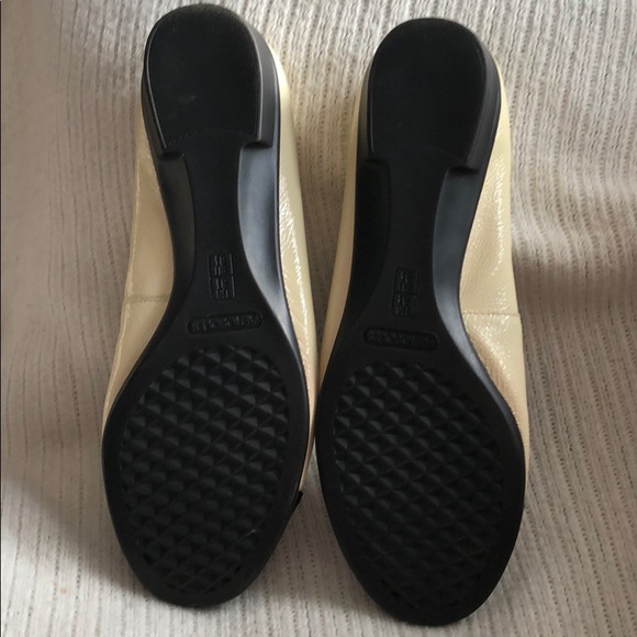 Black & White Mary Jane Aerosoles - Picture 3 of 6